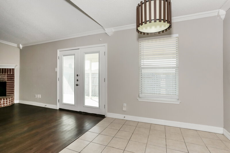 1,890/Mo, 902 Beaufort Court Arlington, TX 76018 Dining Room View