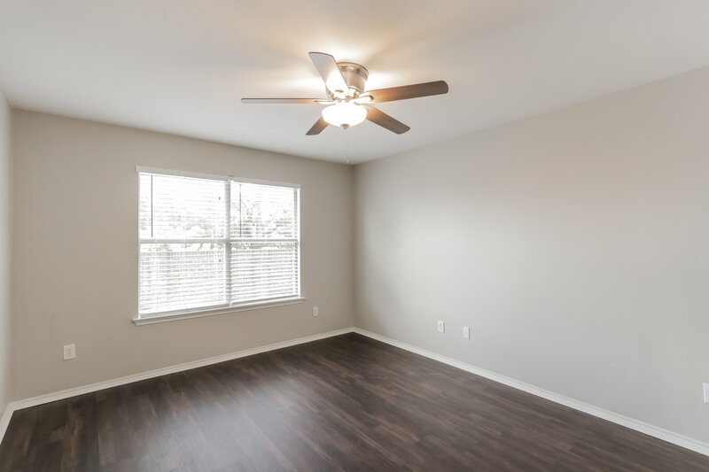 2,025/Mo, 302 Shadow Bend Circle Red Oak, TX 75154 Main Bedroom View