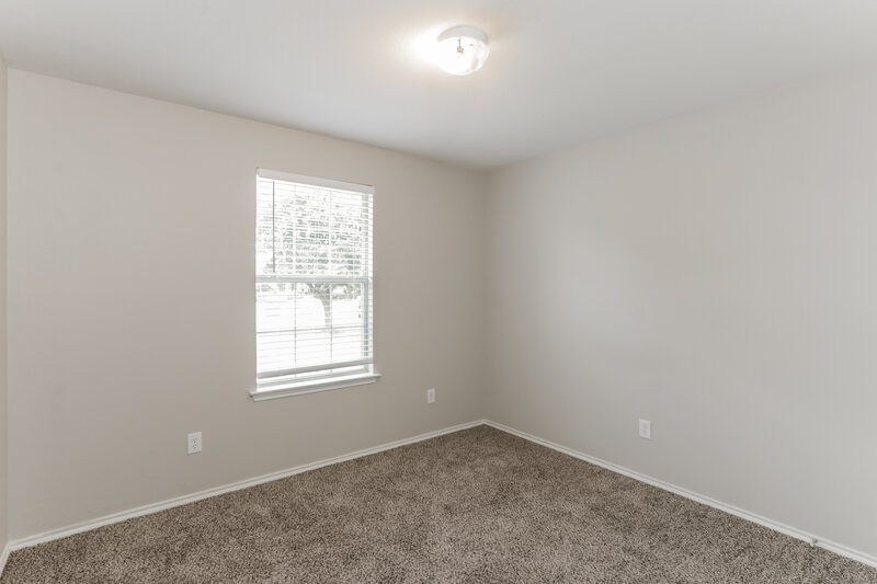 2,025/Mo, 302 Shadow Bend Circle Red Oak, TX 75154 Bedroom View 2