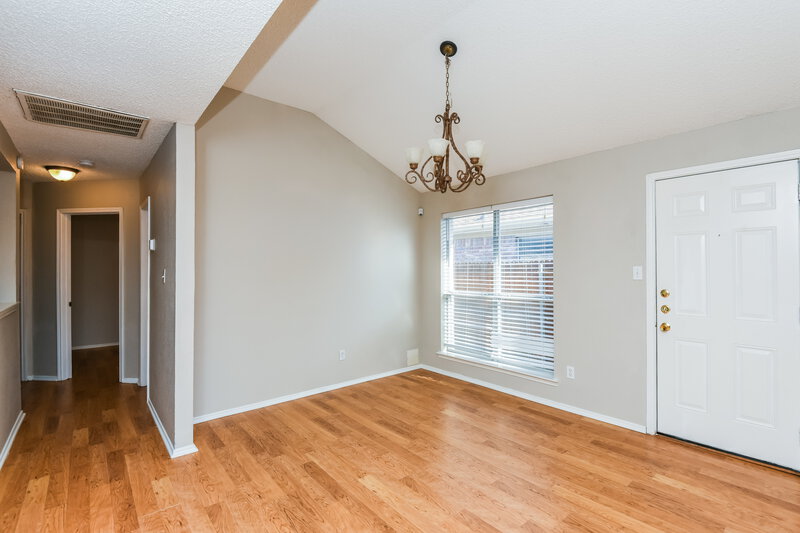 1,850/Mo, 10408 Morning Dew St Fort Worth, TX 76108 Dining Room View