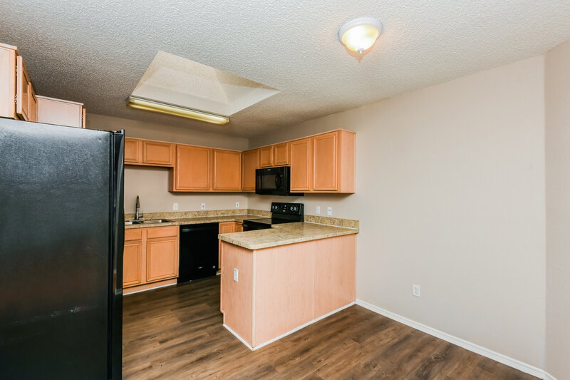1,850/Mo, 10408 Morning Dew St Fort Worth, TX 76108 Kitchen View 3
