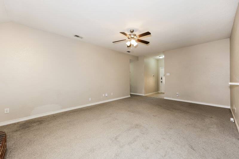 1,990/Mo, 1232 Clay Ln Seagoville, TX 75159 Living Room View
