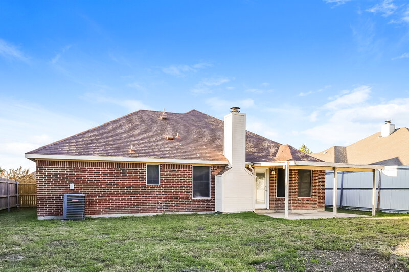 1,990/Mo, 1232 Clay Ln Seagoville, TX 75159 Rear View