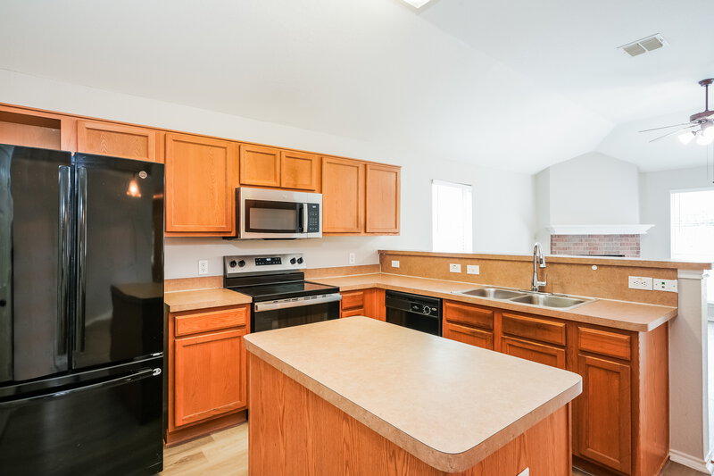 2,680/Mo, 1345 Meadowbrook Lane Crowley, TX 76036 Kitchen View