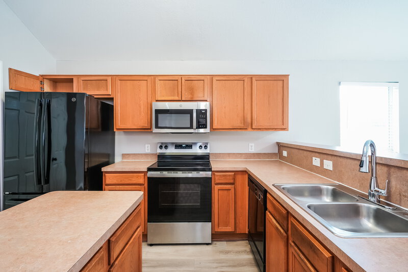 2,680/Mo, 1345 Meadowbrook Lane Crowley, TX 76036 Kitchen View 2