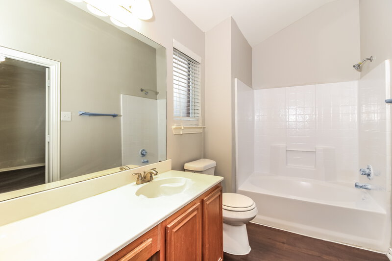 2,020/Mo, 4901 Fox Ridge McKinney, TX 75071 Main Bathroom View
