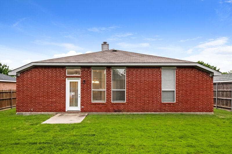 2,020/Mo, 4901 Fox Ridge McKinney, TX 75071 Rear View