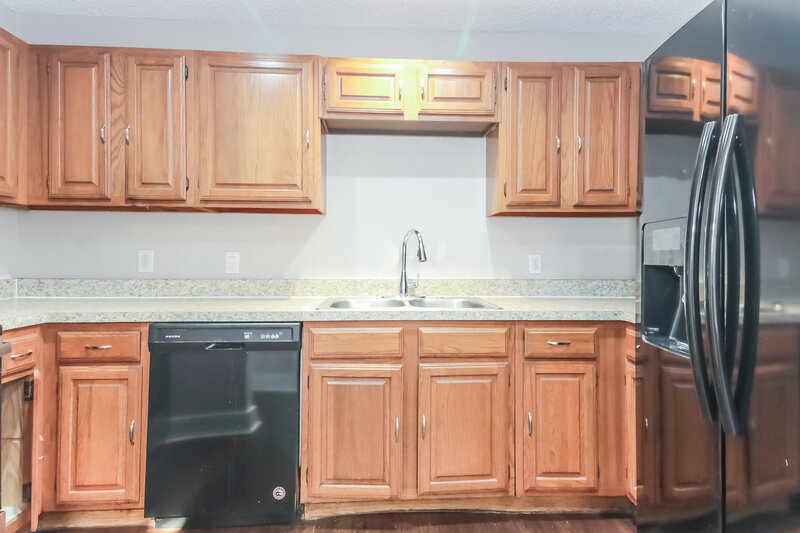 2,015/Mo, 1141 Paintbrush St Mesquite, TX 75149 Kitchen View 2