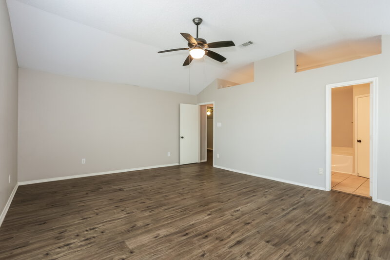 2,025/Mo, 401 Meadow St. Saginaw, TX 76179 Main Bedroom View 2