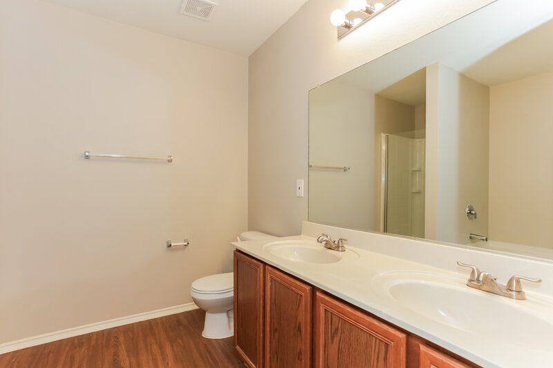 1,720/Mo, 1128 Junegrass Lane Crowley, TX 76036 Bathroom View
