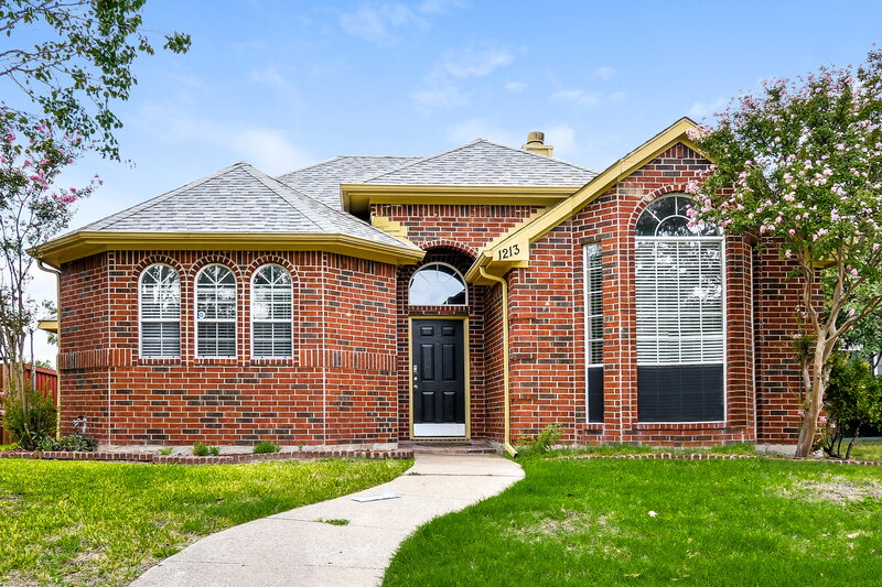 2,130/Mo, 1213 Clear Creek Dr Mesquite, TX 75181 External View