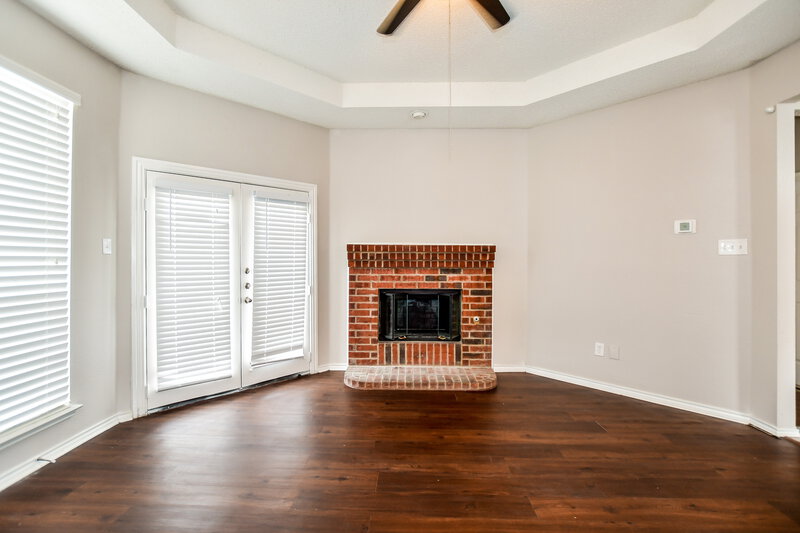 2,130/Mo, 1213 Clear Creek Dr Mesquite, TX 75181 Living Room View