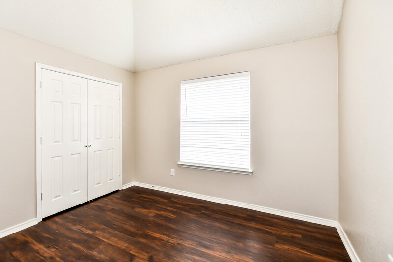 2,130/Mo, 1213 Clear Creek Dr Mesquite, TX 75181 Bedroom View 2