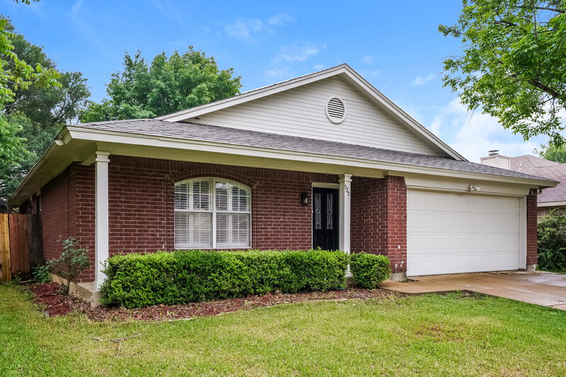 2,200/Mo, 920 Tennessee Trail Arlington, TX 76017 Front View