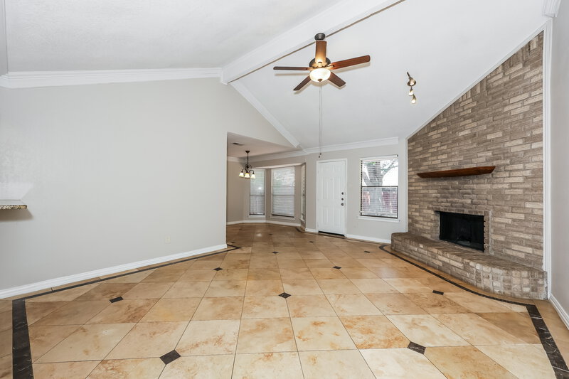 1,750/Mo, 3400 Meadowmoor St. Fort Worth, TX 76133 Living Room View