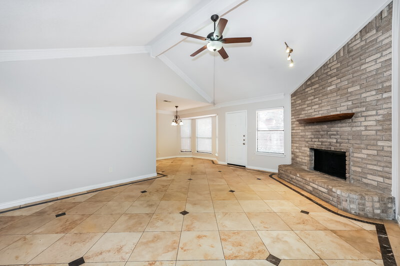 2,090/Mo, 3400 Meadowmoor St. Fort Worth, TX 76133 Living Room View 2
