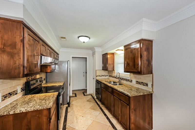 2,090/Mo, 3400 Meadowmoor St. Fort Worth, TX 76133 Kitchen View