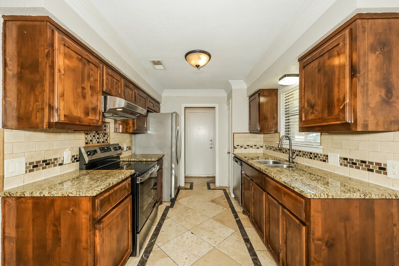 1,750/Mo, 3400 Meadowmoor St. Fort Worth, TX 76133 Kitchen View