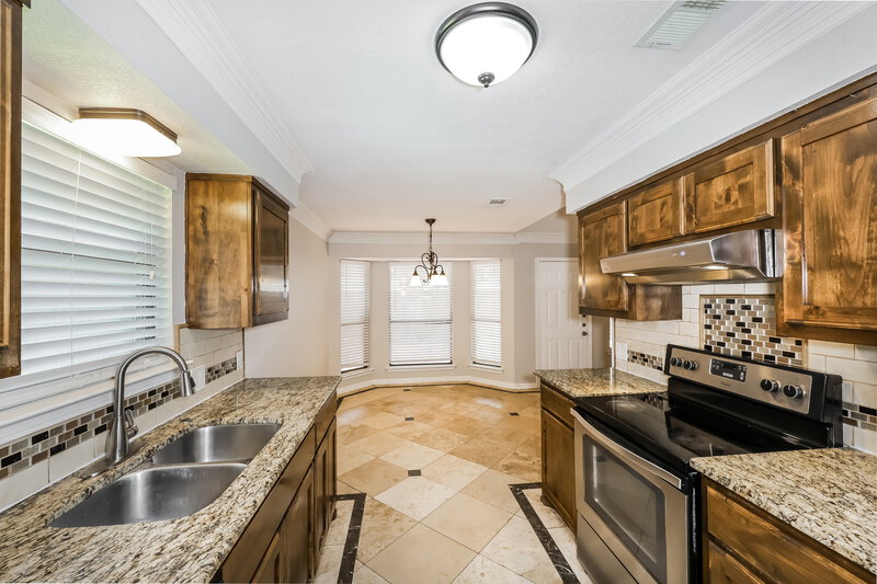 2,090/Mo, 3400 Meadowmoor St. Fort Worth, TX 76133 Kitchen View 3