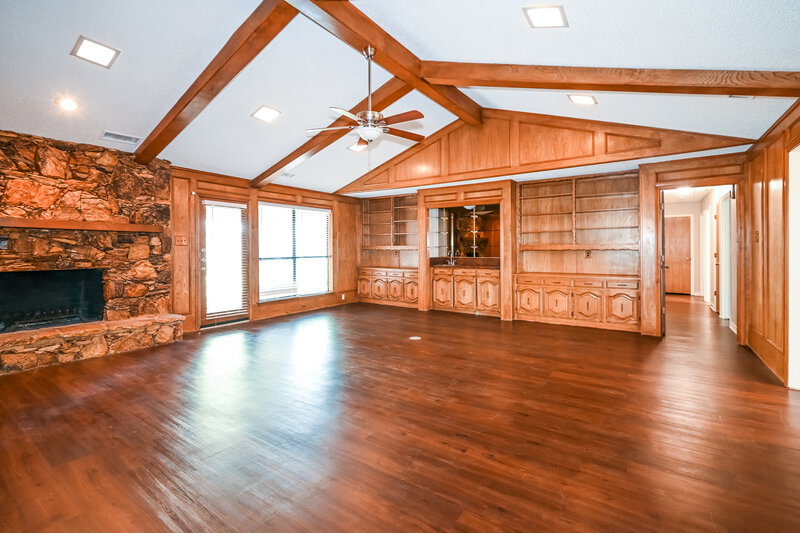 2,805/Mo, 1349 Meriweather Place DeSoto, TX 75115 Living Room View 2
