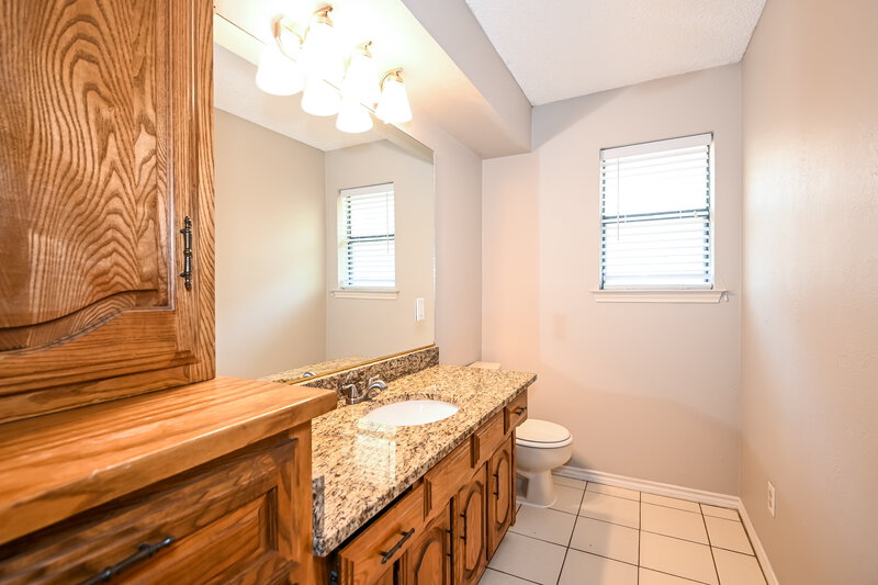2,805/Mo, 1349 Meriweather Place DeSoto, TX 75115 Bathroom View 2