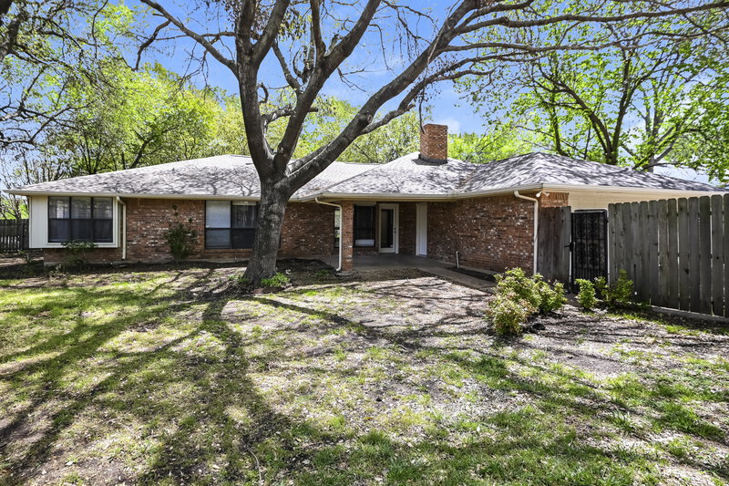 2,805/Mo, 1349 Meriweather Place DeSoto, TX 75115 Rear View