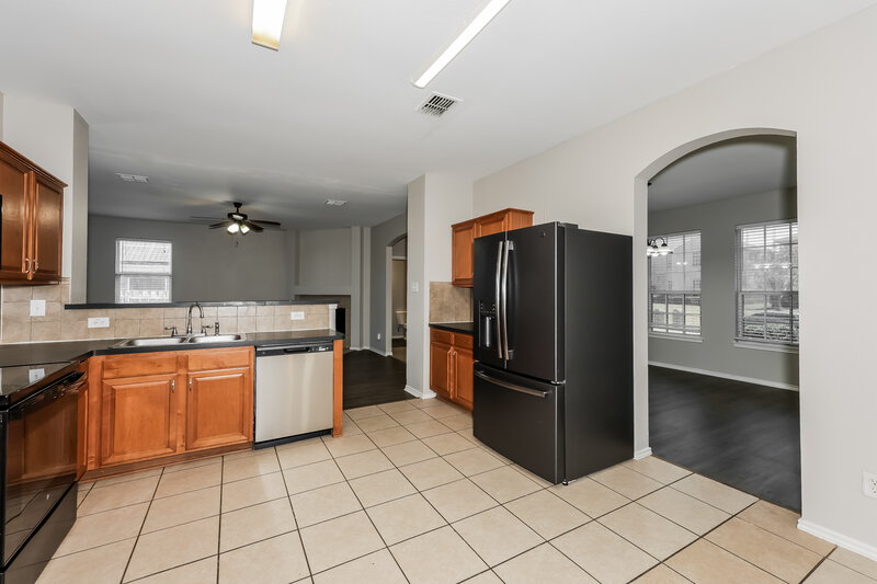 2,585/Mo, 1253 Spring Water Drive Lancaster, TX 75134 Kitchen View 2
