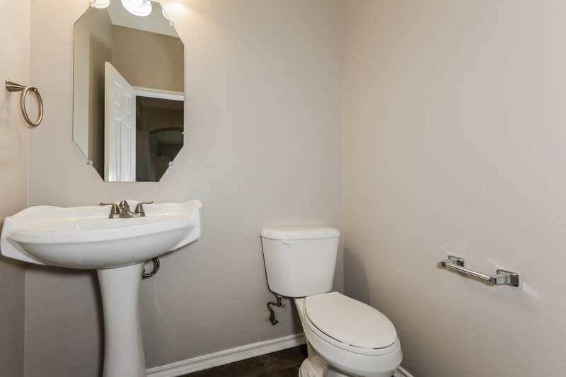 2,585/Mo, 1253 Spring Water Drive Lancaster, TX 75134 Powder Room View