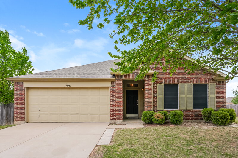 2,060/Mo, 1514 Wavecrest Glenn Heights, TX 75154 External View