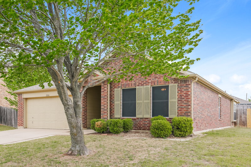 2,060/Mo, 1514 Wavecrest Glenn Heights, TX 75154 Front View