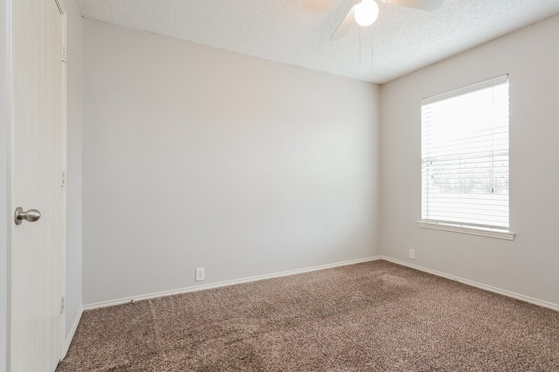 2,060/Mo, 1514 Wavecrest Glenn Heights, TX 75154 Bedroom View 2