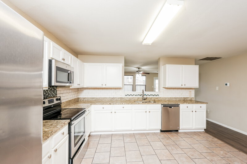 2,655/Mo, 3032 Picket Fence Drive Lancaster, TX 75134 Kitchen View 2