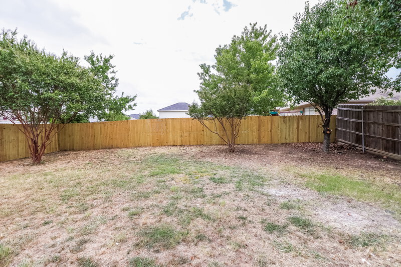 2,455/Mo, 902 Fish Creek Dr Arlington, TX 76018 Exterior View