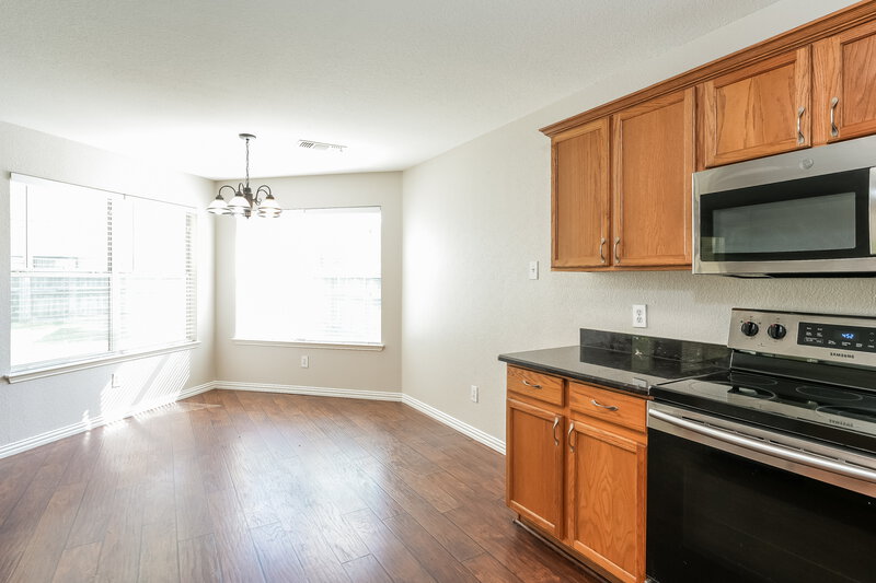 2,530/Mo, 9741 Stoney Bridge Rd Fort Worth, TX 76108 Kitchen View 2
