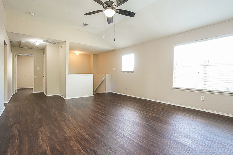 2,530/Mo, 9741 Stoney Bridge Rd Fort Worth, TX 76108 Loft View