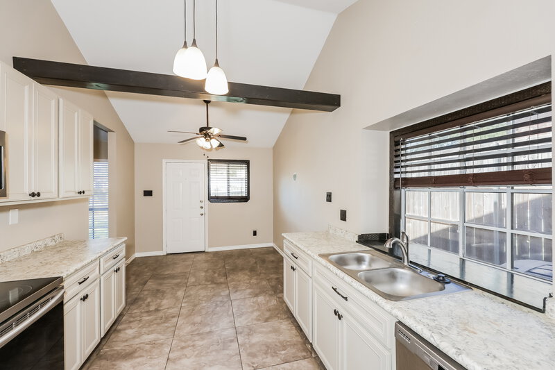 2,030/Mo, 123 Woodcreek Dr Rockwall, TX 75032 Kitchen View 3