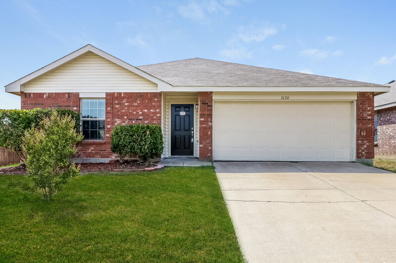 2,345/Mo, 1624 Queens Brook Ln Fort Worth, TX 76140 External View