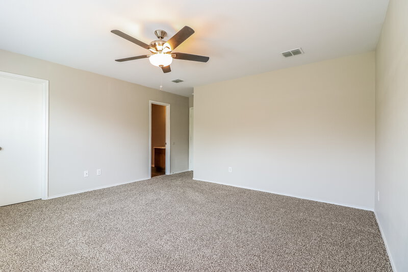 2,345/Mo, 1624 Queens Brook Ln Fort Worth, TX 76140 Master Bedroom View 2
