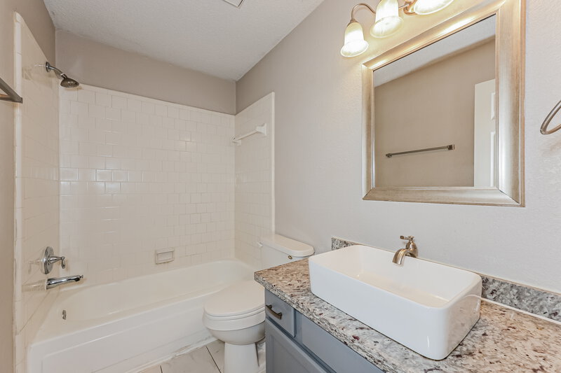 2,125/Mo, 2221 Collier Court Lancaster, TX 75146 Bathroom View