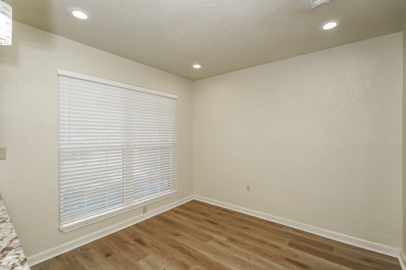 1,945/Mo, 1124 W Hills Terrace Saginaw, TX 76179 Misc View 4