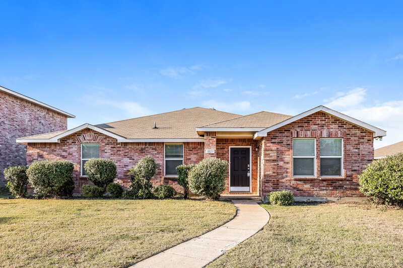 2,160/Mo, 1027 Clear Stream Drive Lancaster, TX 75134 External View