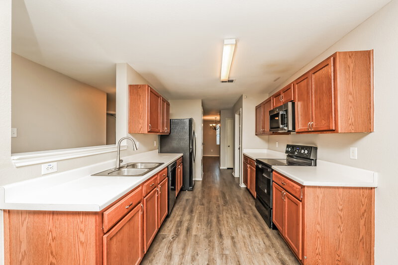 2,160/Mo, 1027 Clear Stream Drive Lancaster, TX 75134 Kitchen View