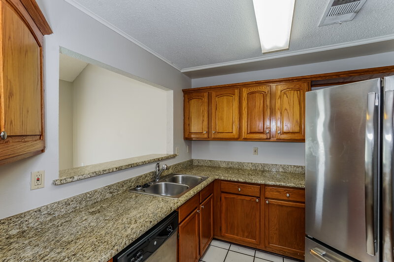 2,510/Mo, 2200 Wembley Downs Dr. Arlington, TX 76017 Kitchen View