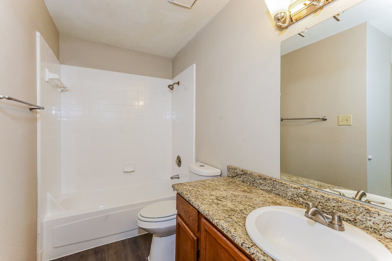 2,510/Mo, 2200 Wembley Downs Dr. Arlington, TX 76017 Bathroom View