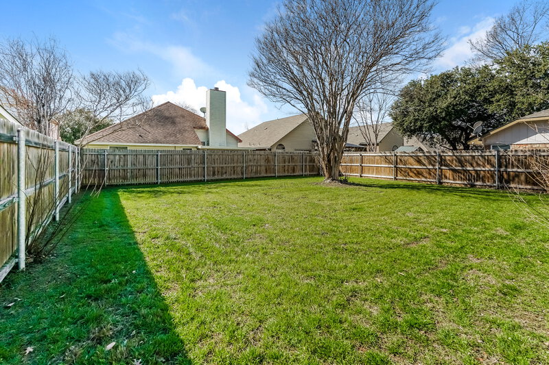 2,510/Mo, 2200 Wembley Downs Dr. Arlington, TX 76017 Rear View