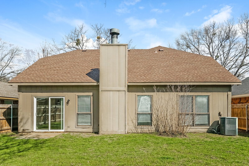 2,510/Mo, 2200 Wembley Downs Dr. Arlington, TX 76017 Rear View 2