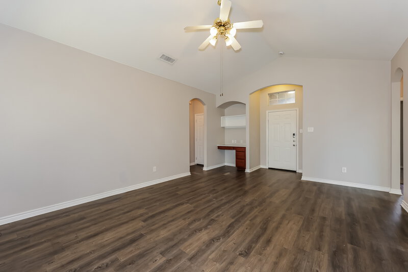 1,800/Mo, 9328 Rhoni Ct Fort Worth, TX 76140 Living Room View