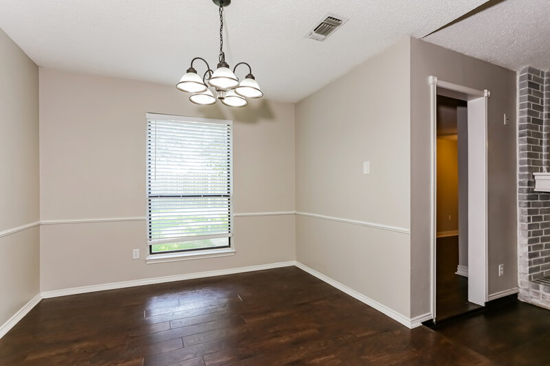2,620/Mo, 7312 Meadow Creek Dr. Fort Worth, TX 76133 Dining Room View