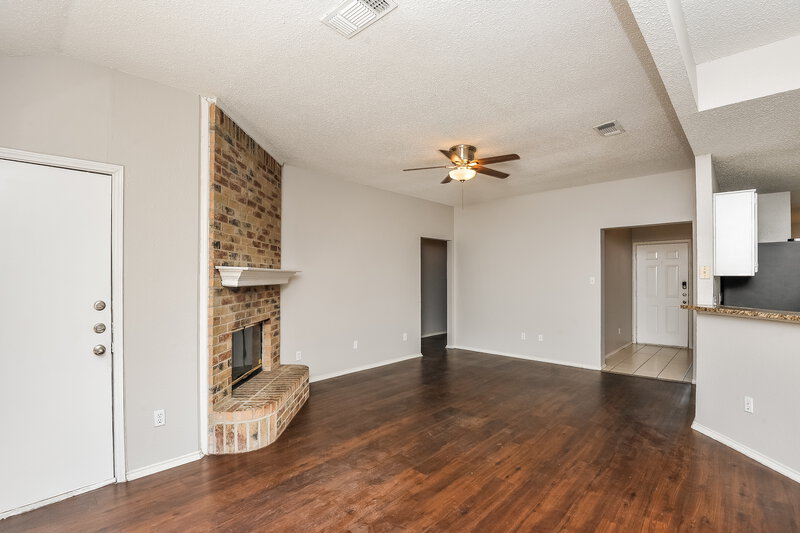 1,945/Mo, 1040 Glencrest Dr. Cedar Hill, TX 75104 Living Room View 3