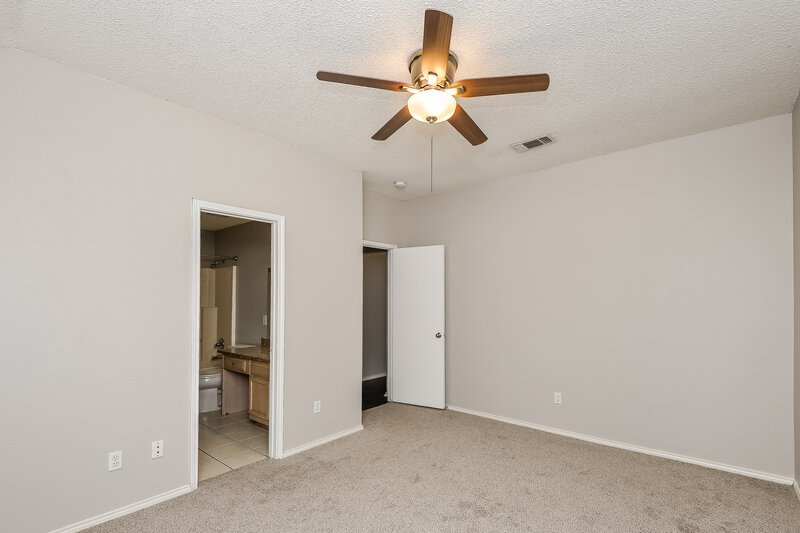 1,945/Mo, 1040 Glencrest Dr. Cedar Hill, TX 75104 Main Bedroom View 2